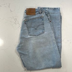 Levi’s 560 jeans distressed denim jeans